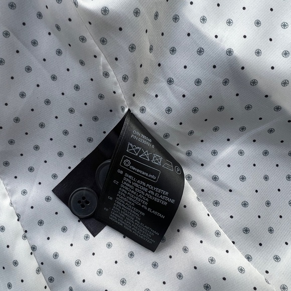 Blazer - Picture 5 of 6